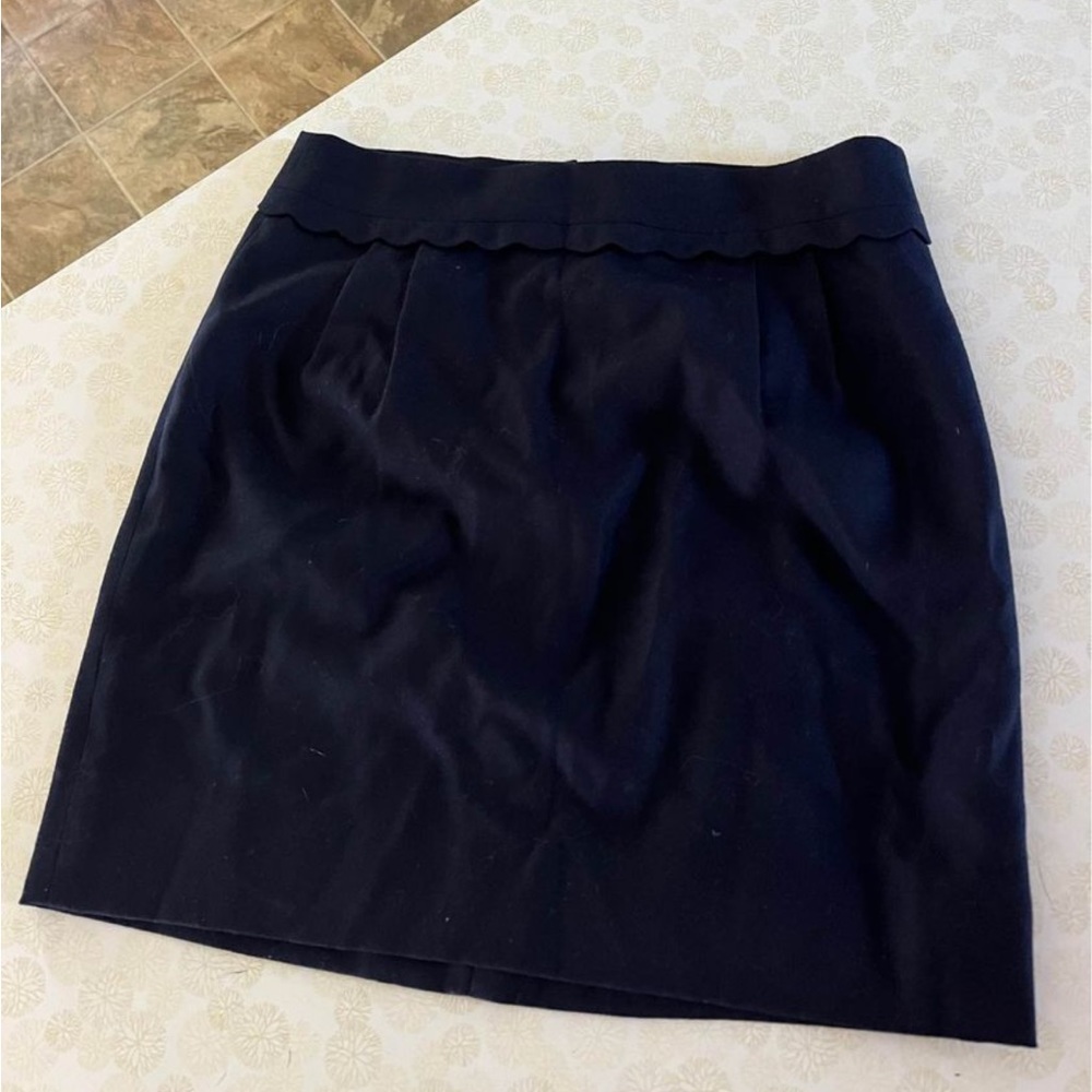 J. Crew navy pencil skirt size 2 scalloped detail